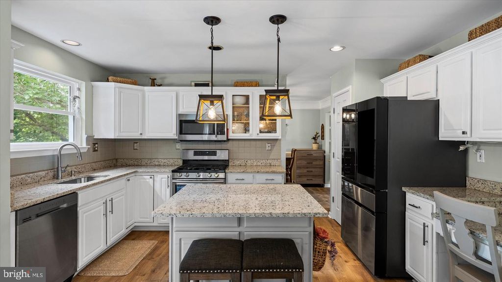 Image 23 of property listing at 621 TRANGO DR, Westminster, MD 21158