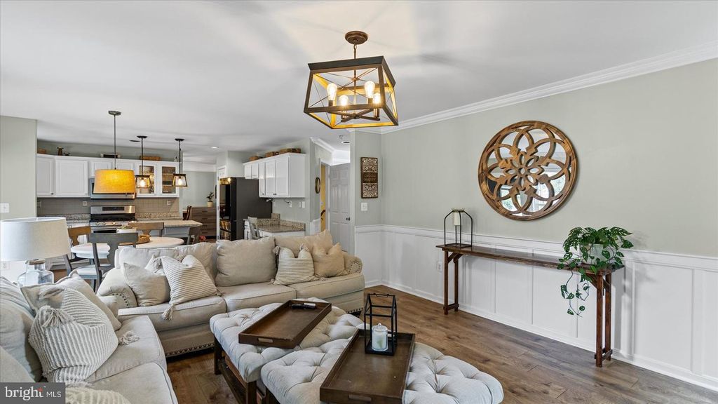 Image 24 of property listing at 621 TRANGO DR, Westminster, MD 21158