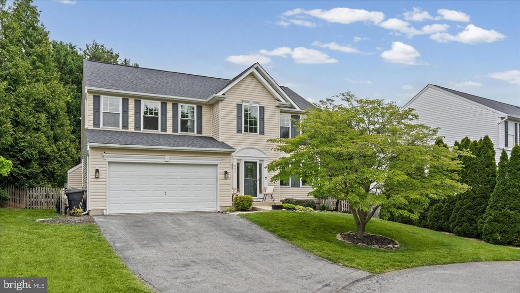 Image 4 of property listing at 621 TRANGO DR, Westminster, MD 21158