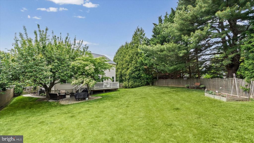Image 7 of property listing at 621 TRANGO DR, Westminster, MD 21158