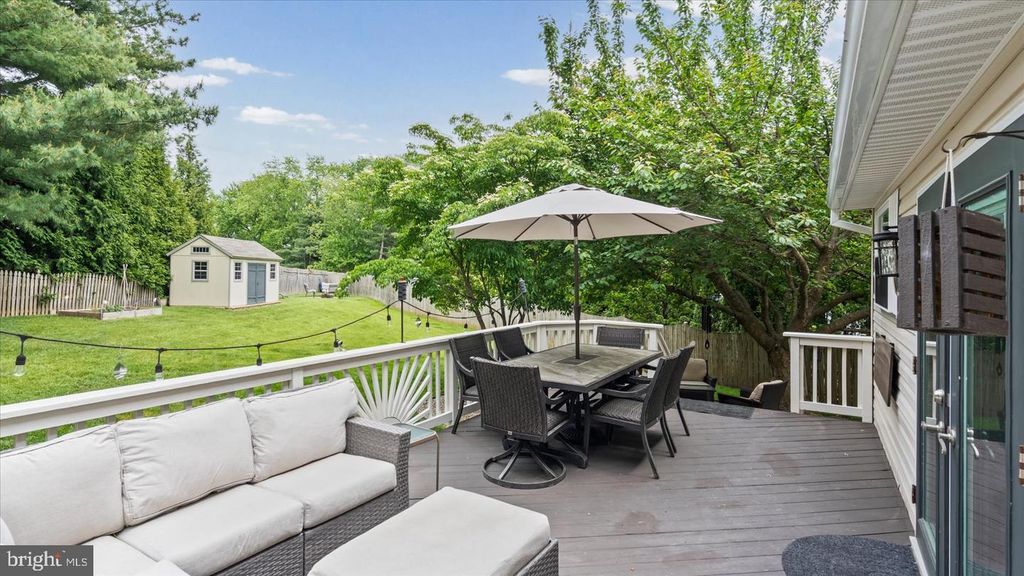 Image 8 of property listing at 621 TRANGO DR, Westminster, MD 21158