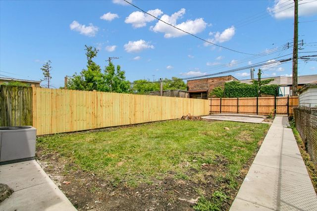 6233 S Claremont Avenue, Chicago, IL 60636