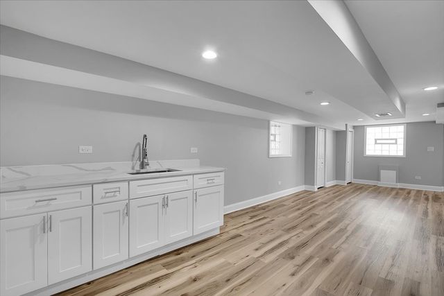 6233 S Claremont Avenue, Chicago, IL 60636
