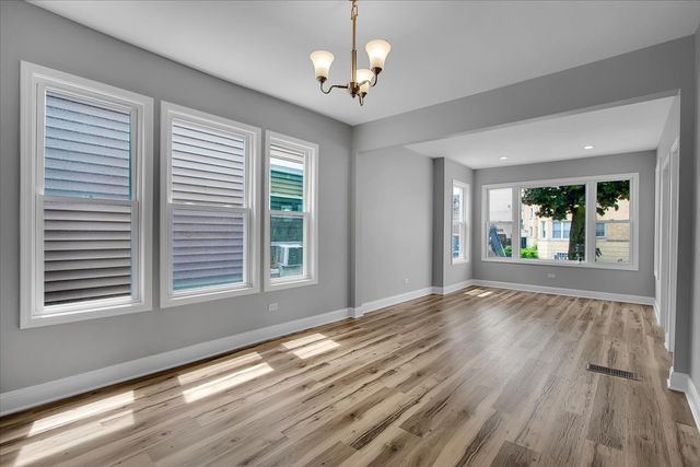 6233 S Claremont Avenue, Chicago, IL 60636