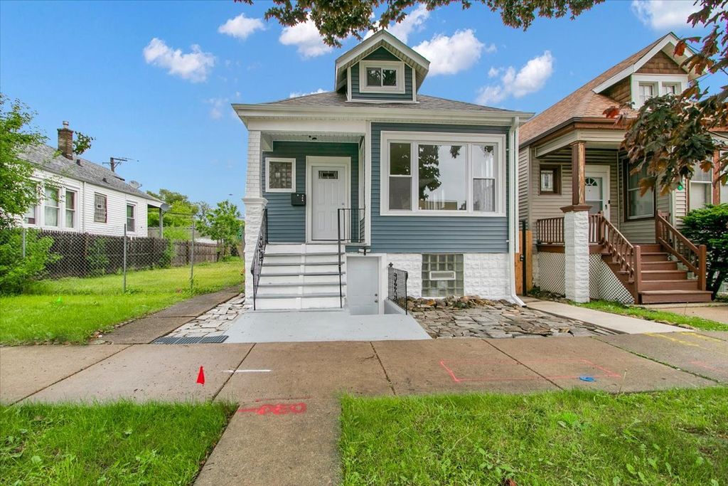 6233 S Claremont Avenue, Chicago, IL 60636