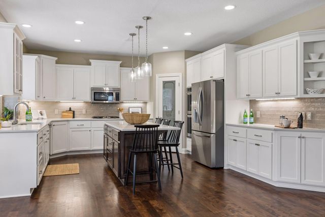 3970 Thames Avenue, Eagan, MN 55123