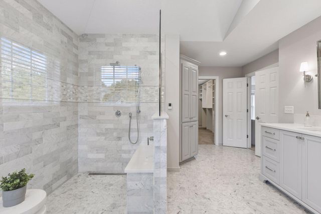 3970 Thames Avenue, Eagan, MN 55123