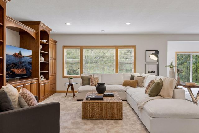 3970 Thames Avenue, Eagan, MN 55123