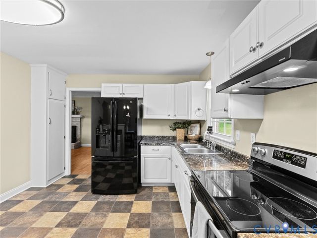2949 Moyer Rd, Powhatan, VA 23139