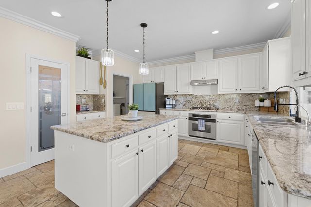 7732 Tennis Ct, Antelope, CA 95843