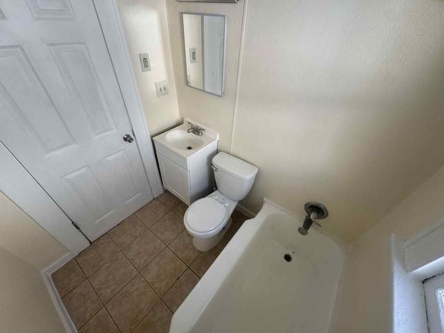 2521 WAYNE Street, Erie, PA 16503