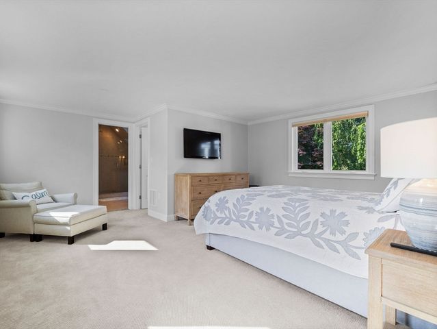 4 Farmer Road 4, Milton, MA 02186