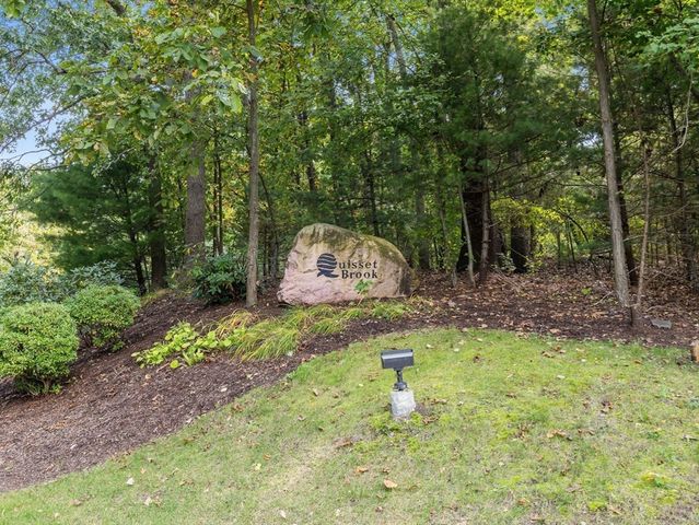 4 Farmer Road 4, Milton, MA 02186