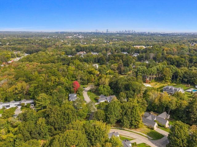 4 Farmer Road 4, Milton, MA 02186