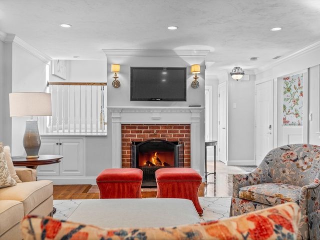 4 Farmer Road 4, Milton, MA 02186