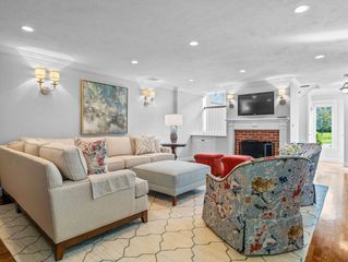 4 Farmer Road 4, Milton, MA 02186