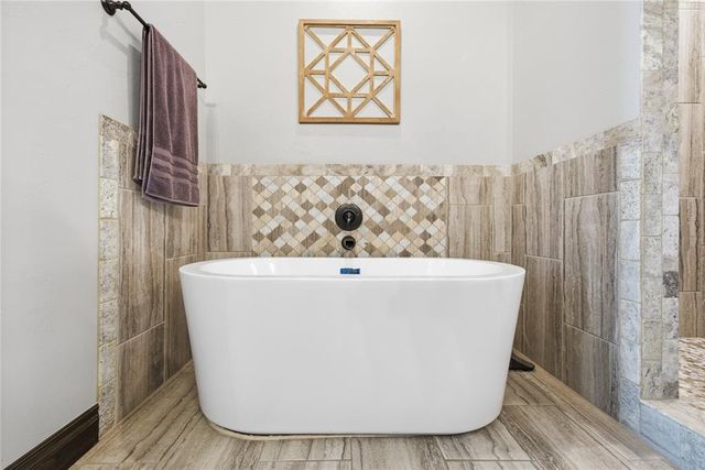 2112 NW 37th Street, Newcastle, OK 73065