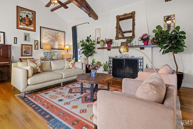 3020 21st Street, Bakersfield, CA 93301