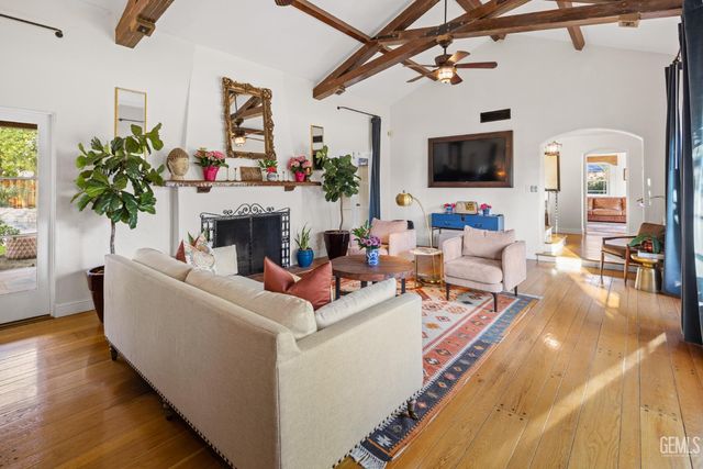 3020 21st Street, Bakersfield, CA 93301