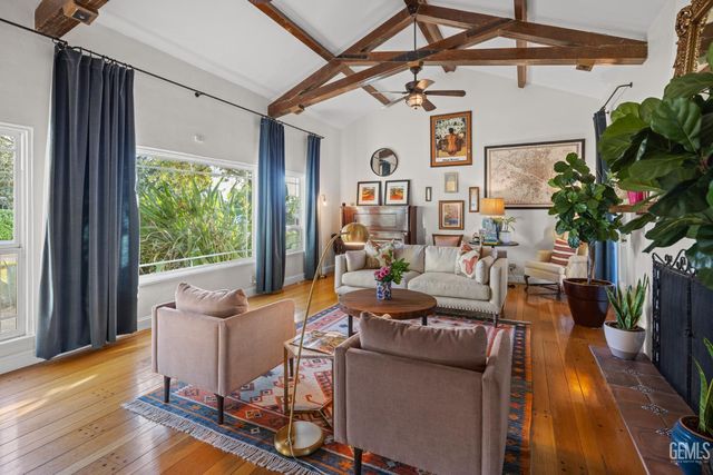 3020 21st Street, Bakersfield, CA 93301