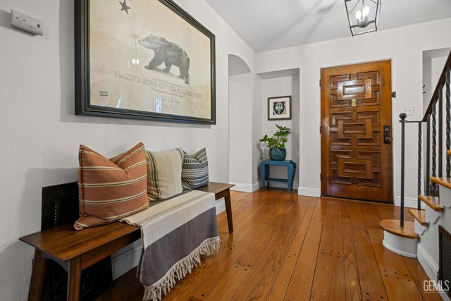 3020 21st Street, Bakersfield, CA 93301