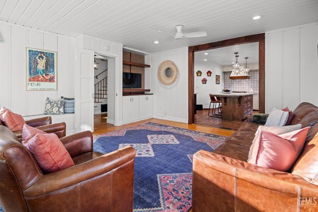 3020 21st Street, Bakersfield, CA 93301