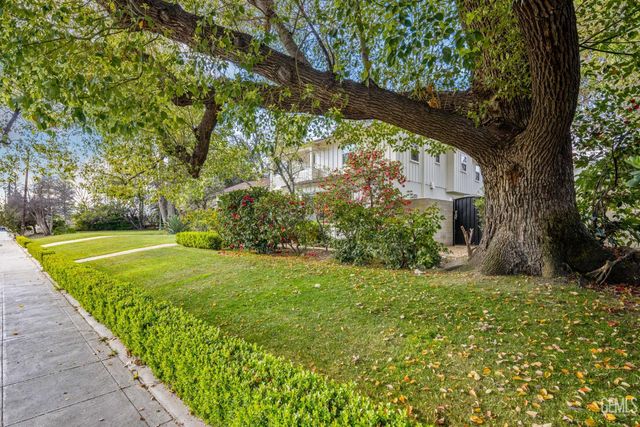 3020 21st Street, Bakersfield, CA 93301