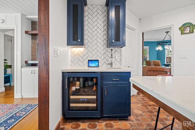 3020 21st Street, Bakersfield, CA 93301