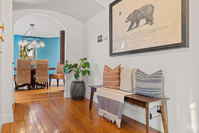 3020 21st Street, Bakersfield, CA 93301