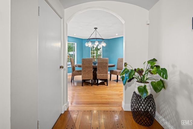 3020 21st Street, Bakersfield, CA 93301