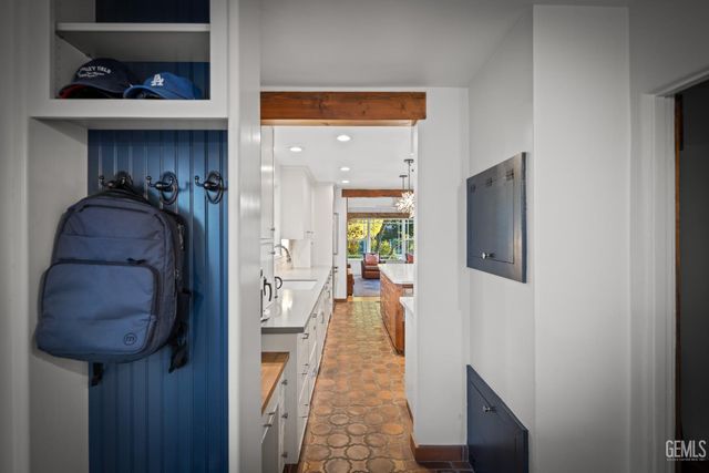 3020 21st Street, Bakersfield, CA 93301