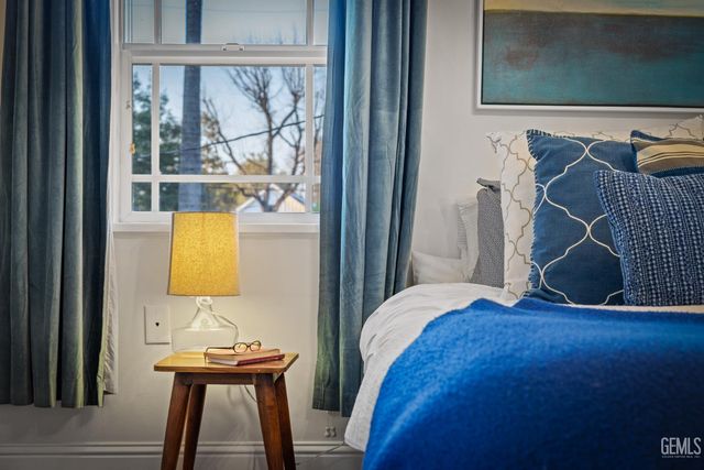 3020 21st Street, Bakersfield, CA 93301