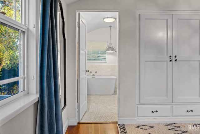 3020 21st Street, Bakersfield, CA 93301