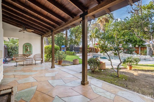 3020 21st Street, Bakersfield, CA 93301