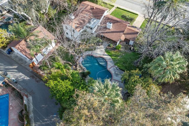 3020 21st Street, Bakersfield, CA 93301