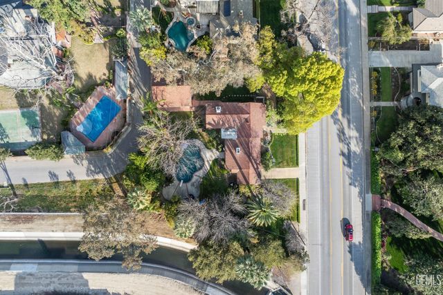 3020 21st Street, Bakersfield, CA 93301