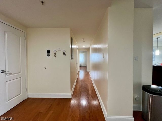 60 Parkway Dr 14D, East Orange City, NJ 07017