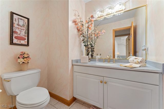 7850 Meadowood Drive, Canfield, OH 44406