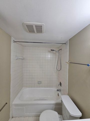 1720 N Congress Avenue 207, West Palm Beach, FL 33401