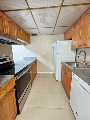 1720 N Congress Avenue 207, West Palm Beach, FL 33401