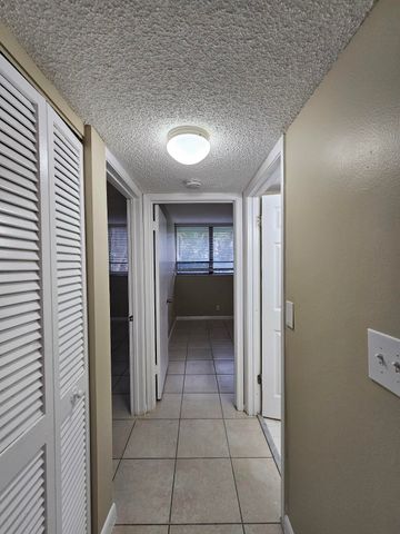 1720 N Congress Avenue 207, West Palm Beach, FL 33401