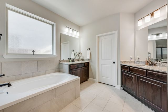 762 Bosley Drive, Fate, TX 75087
