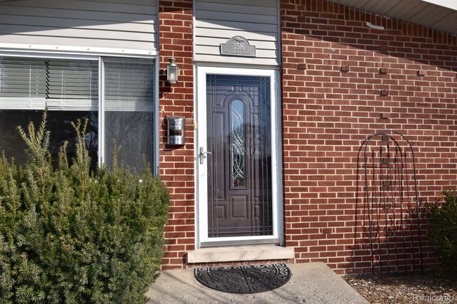 3516 GREENWAY Avenue, Royal Oak, MI 48073