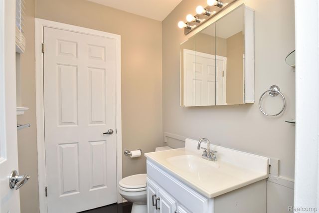 3516 GREENWAY Avenue, Royal Oak, MI 48073