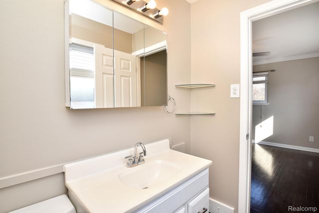 3516 GREENWAY Avenue, Royal Oak, MI 48073