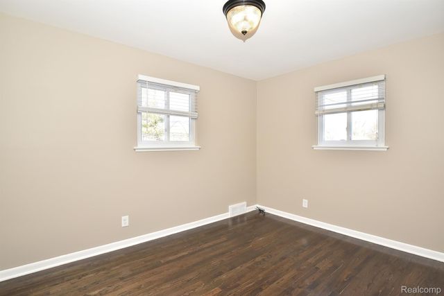 3516 GREENWAY Avenue, Royal Oak, MI 48073