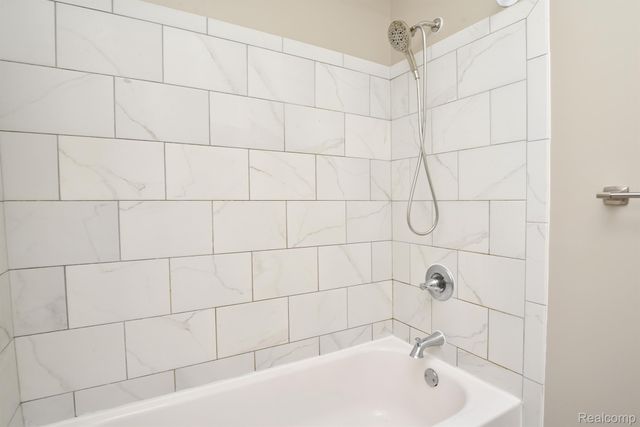 3516 GREENWAY Avenue, Royal Oak, MI 48073