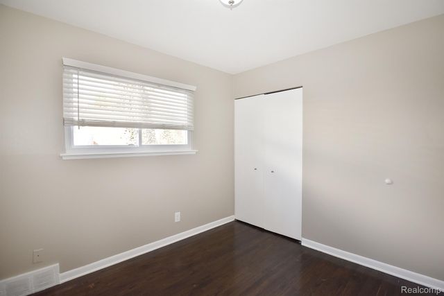 3516 GREENWAY Avenue, Royal Oak, MI 48073