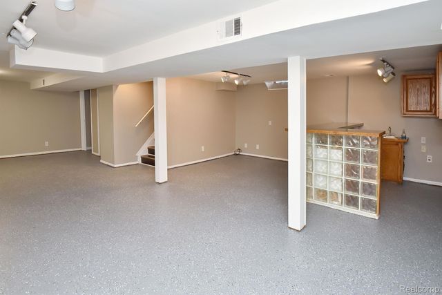 3516 GREENWAY Avenue, Royal Oak, MI 48073
