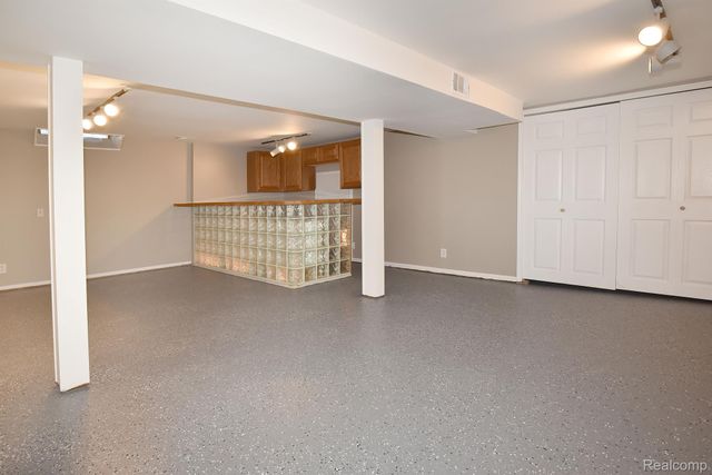 3516 GREENWAY Avenue, Royal Oak, MI 48073